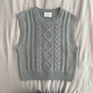 NWOT Aritzia Wilfred ALPS VEST | Sage Green | Size M